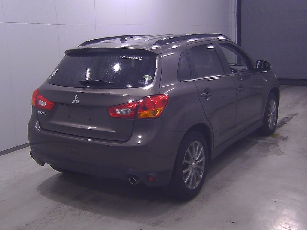 MITSUBISHI RVR