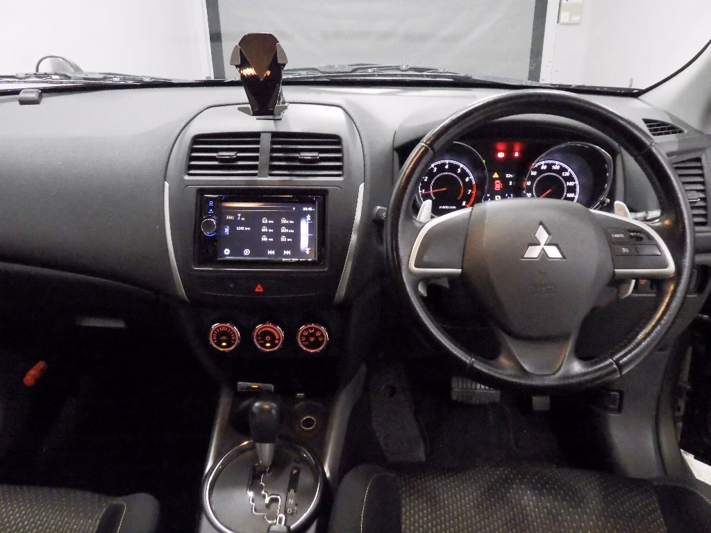 MITSUBISHI RVR