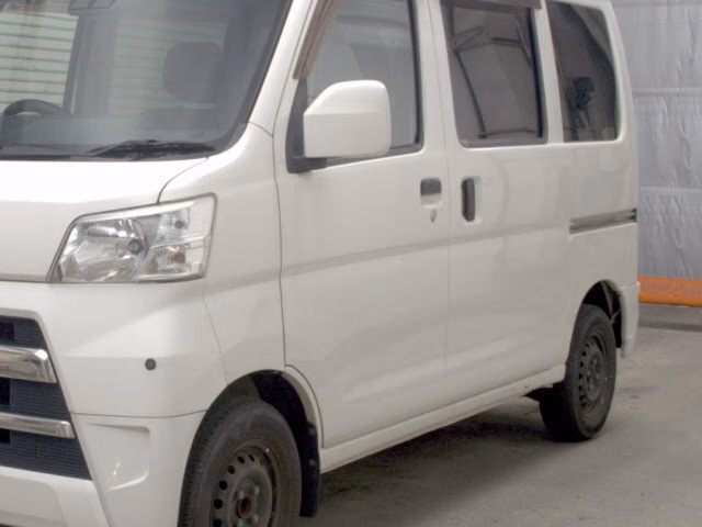 TOYOTA PIXIS VAN
