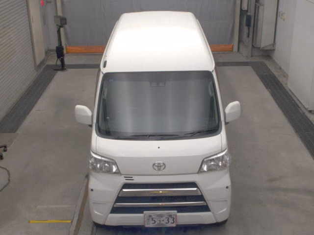 TOYOTA PIXIS VAN