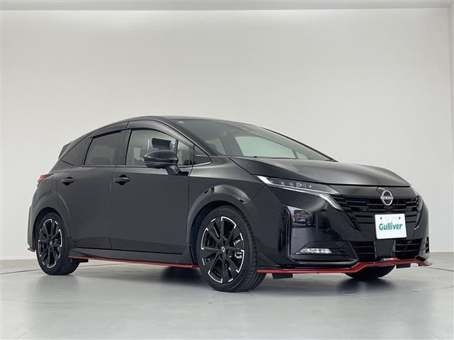 NISSAN AURA