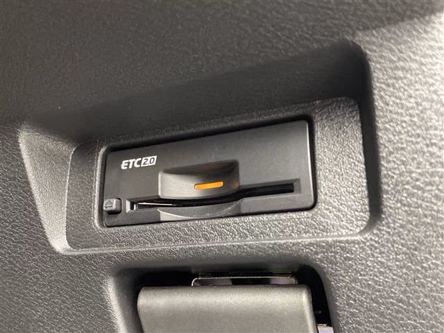 NISSAN AURA