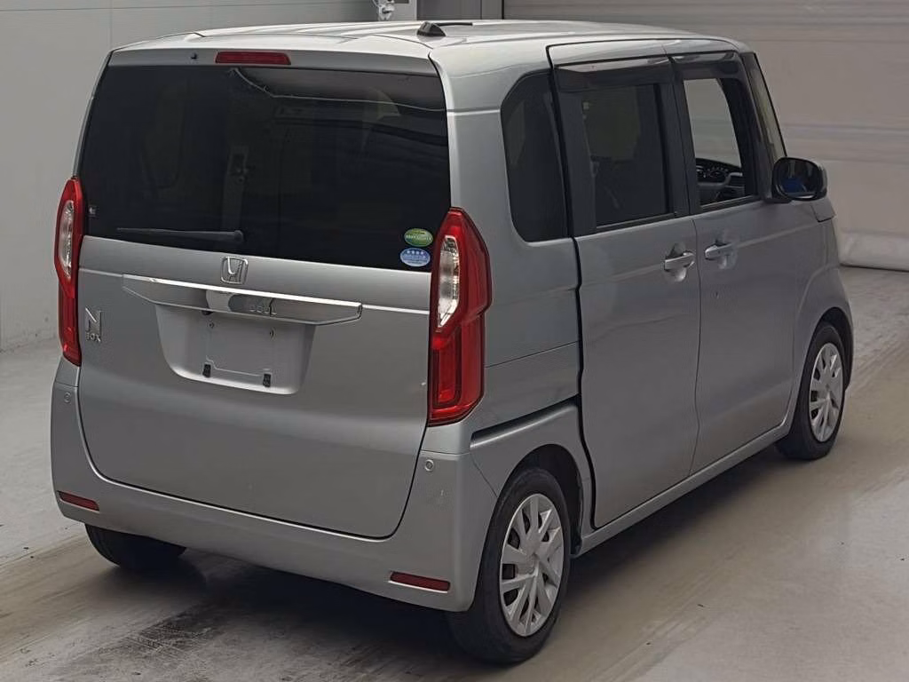 HONDA N-BOX