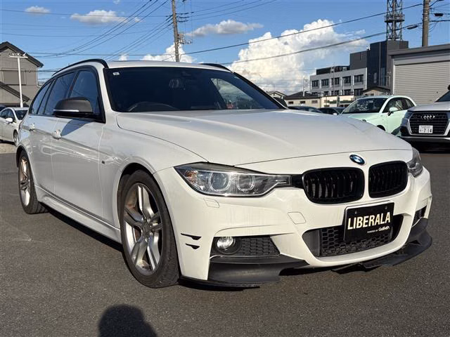 BMW 3-SERIES