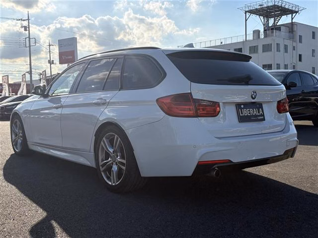 BMW 3-SERIES