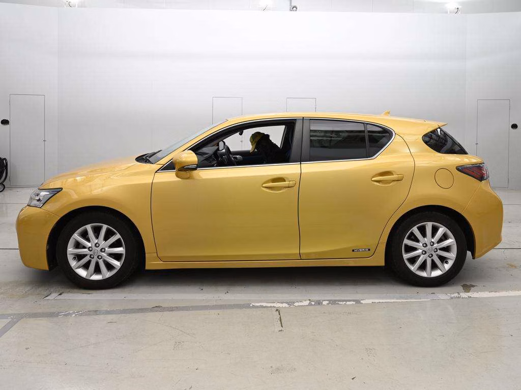 LEXUS CT200H