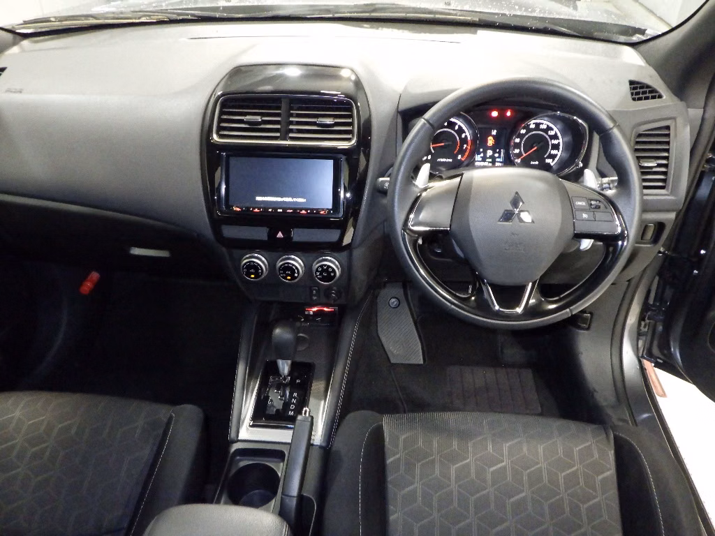 MITSUBISHI RVR