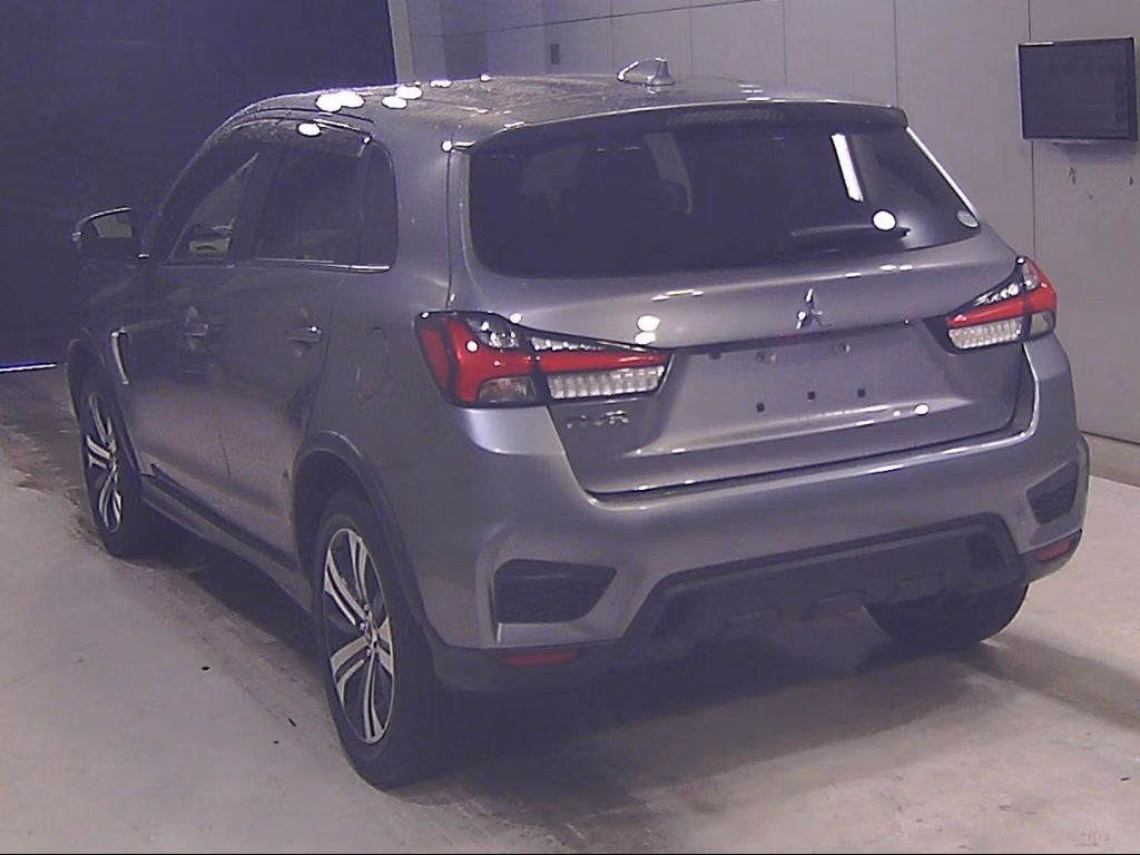 MITSUBISHI RVR