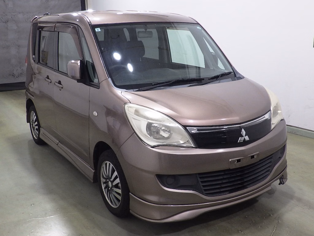 MITSUBISHI DELICA D:2
