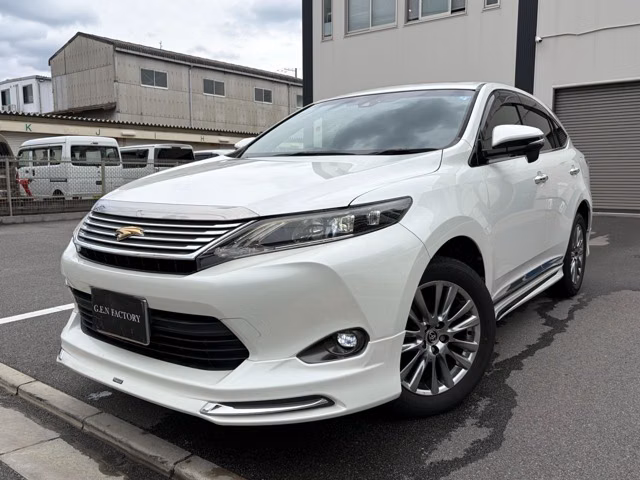 TOYOTA HARRIER
