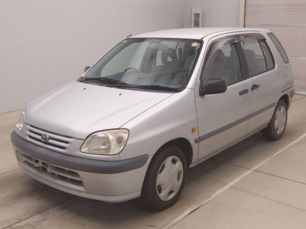 TOYOTA RAUM