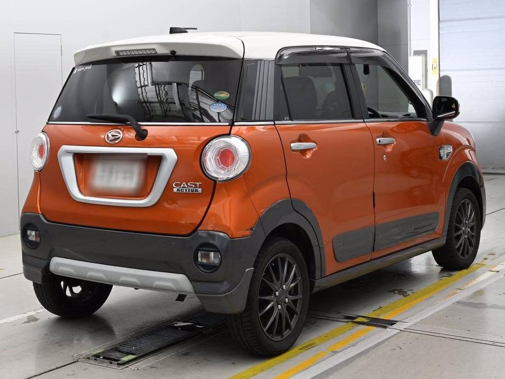DAIHATSU CAST