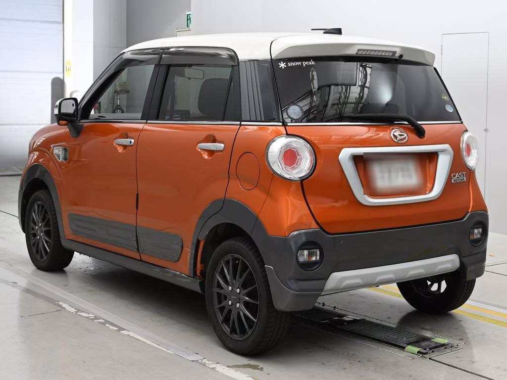 DAIHATSU CAST