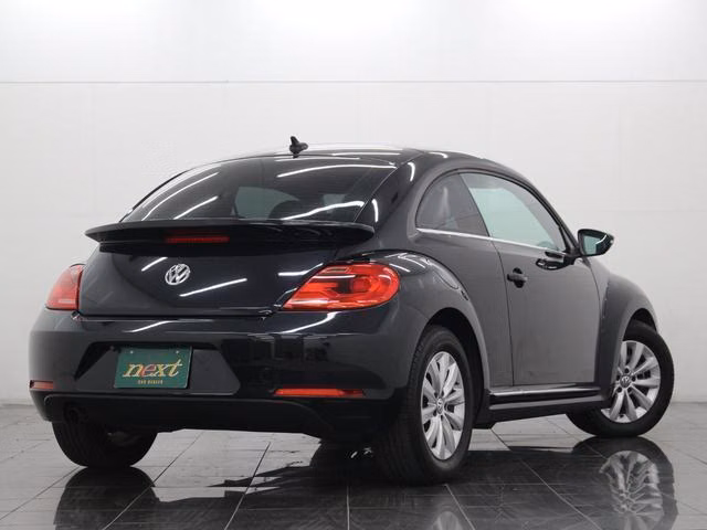 VOLKSWAGEN BEETLE