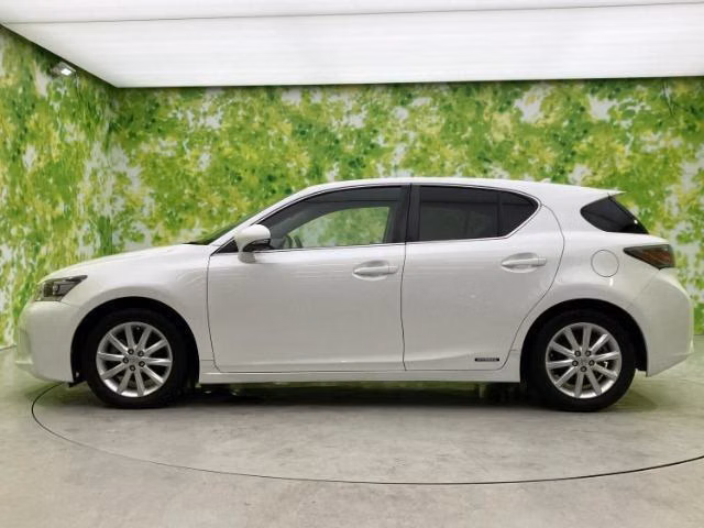 LEXUS CT200H