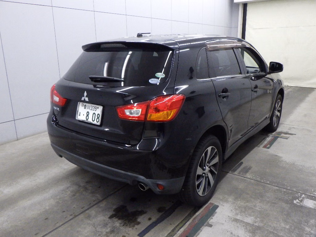 MITSUBISHI RVR