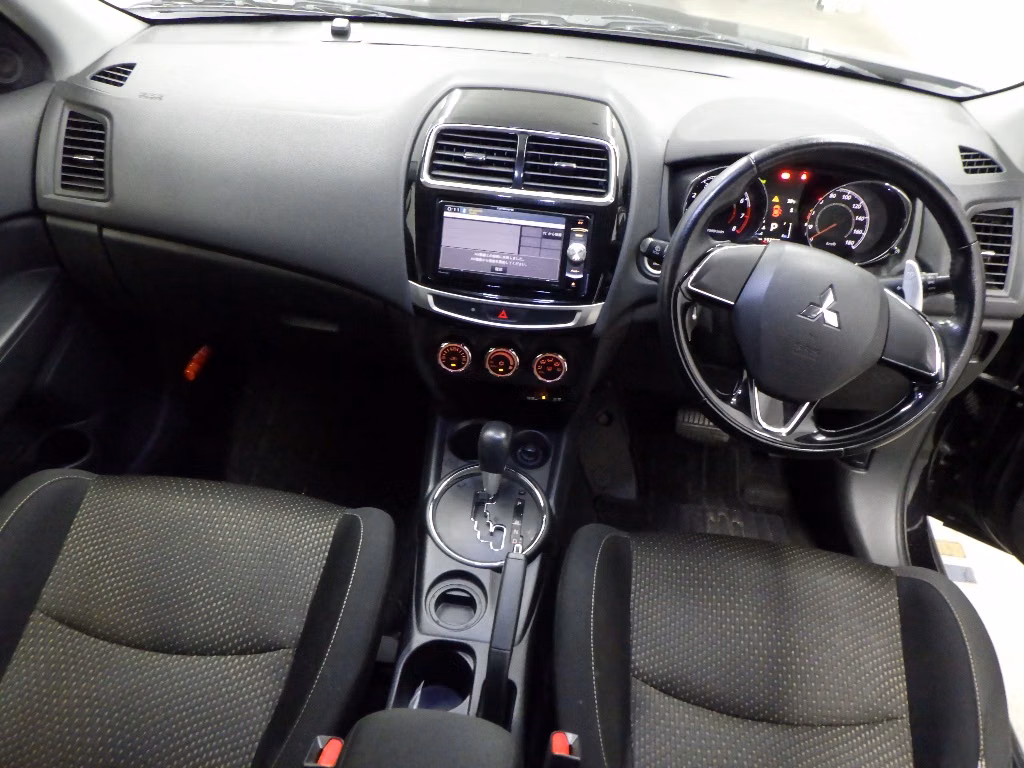 MITSUBISHI RVR