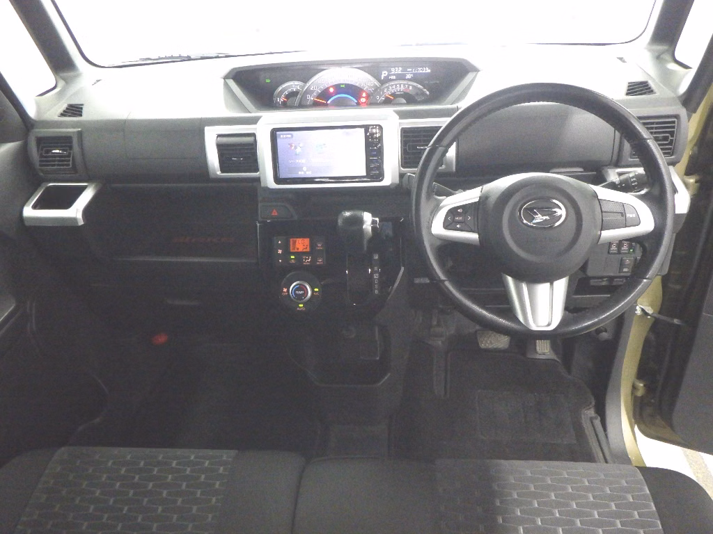 DAIHATSU WAKE