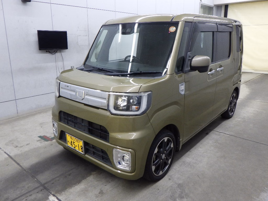 DAIHATSU WAKE