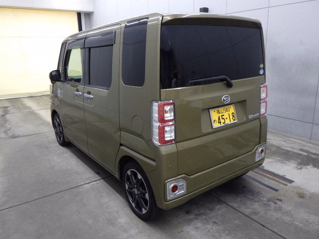 DAIHATSU WAKE