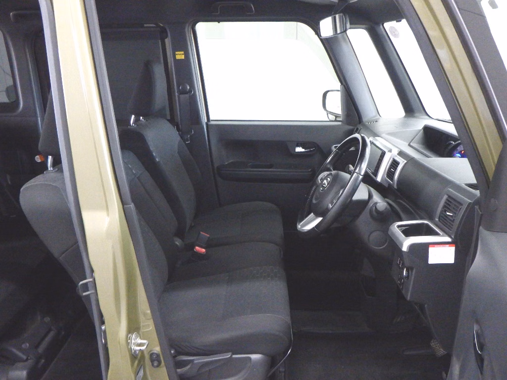 DAIHATSU WAKE