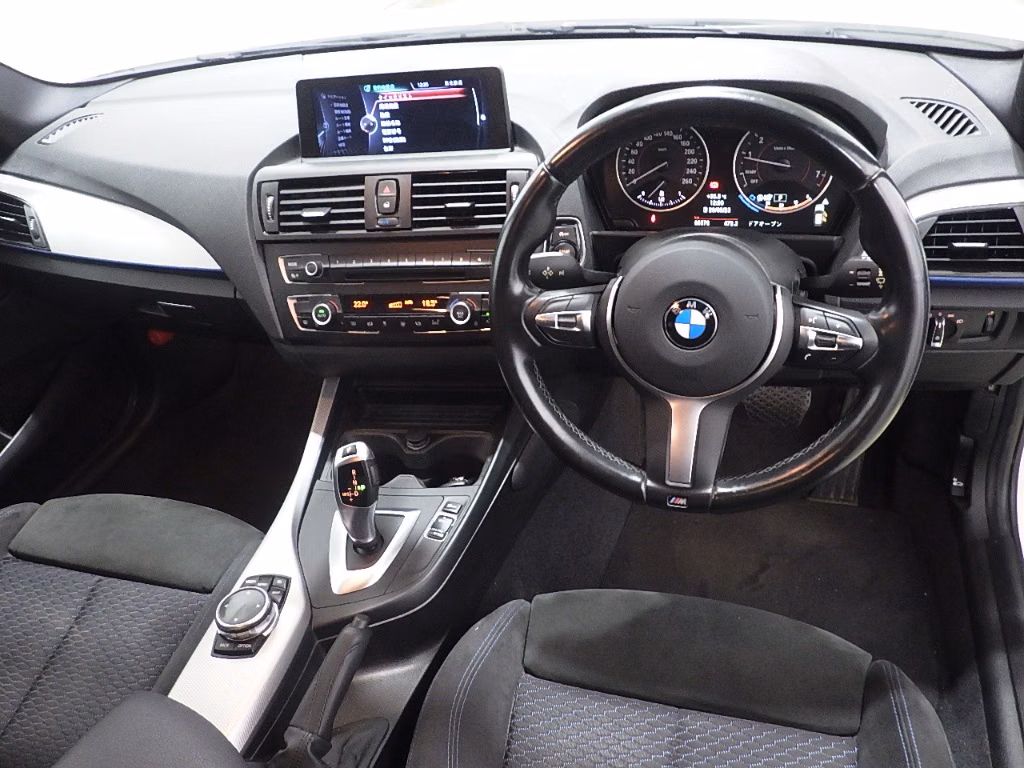 BMW 1-SERIES