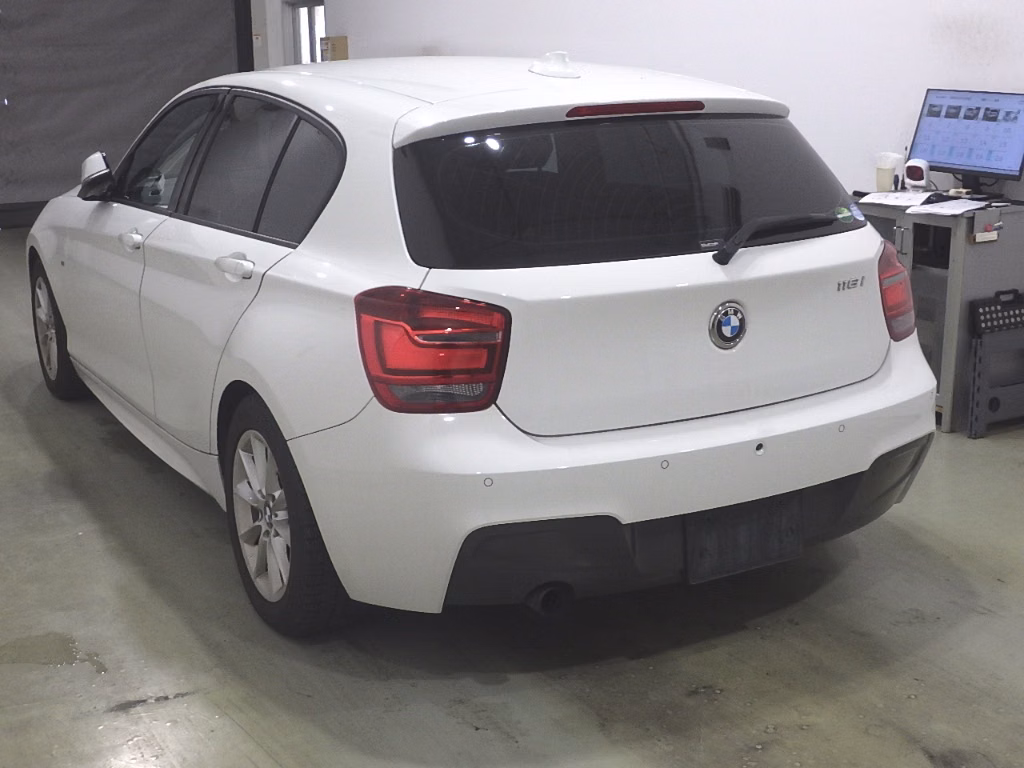 BMW 1-SERIES