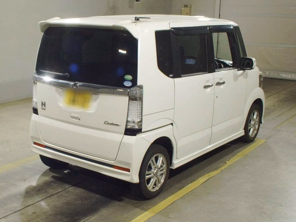HONDA N-BOX