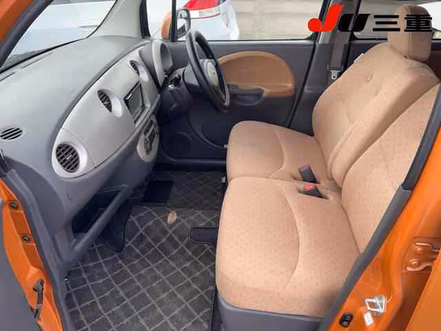 DAIHATSU MOVE LATTE
