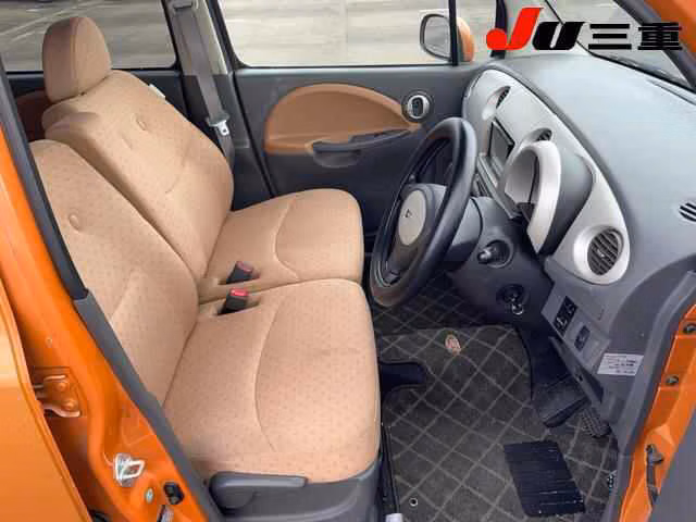 DAIHATSU MOVE LATTE