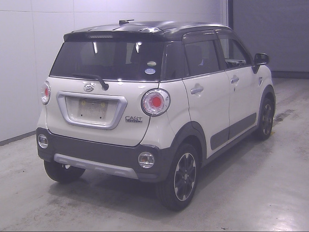 DAIHATSU CAST
