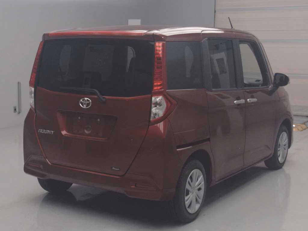 TOYOTA ROOMY
