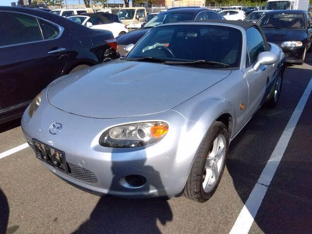 MAZDA ROADSTER