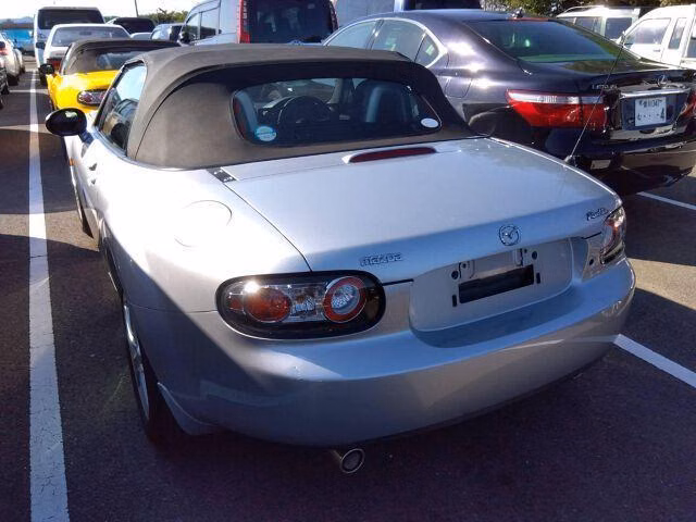 MAZDA ROADSTER