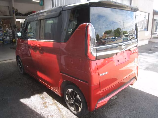 NISSAN ROOX