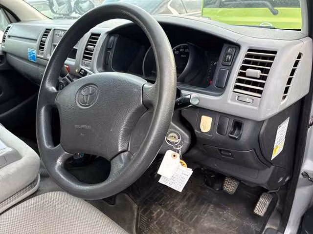 TOYOTA REGIUS ACE