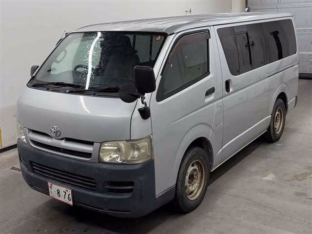TOYOTA REGIUS ACE