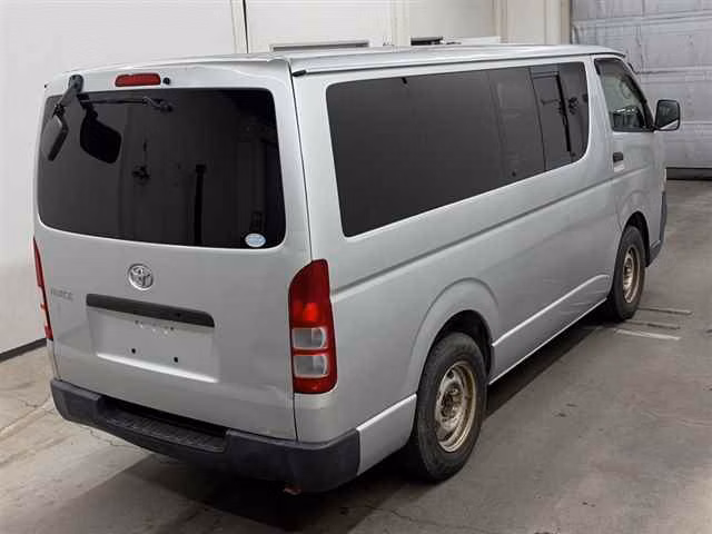 TOYOTA REGIUS ACE