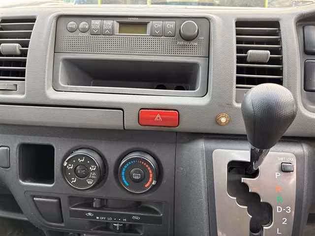 TOYOTA REGIUS ACE