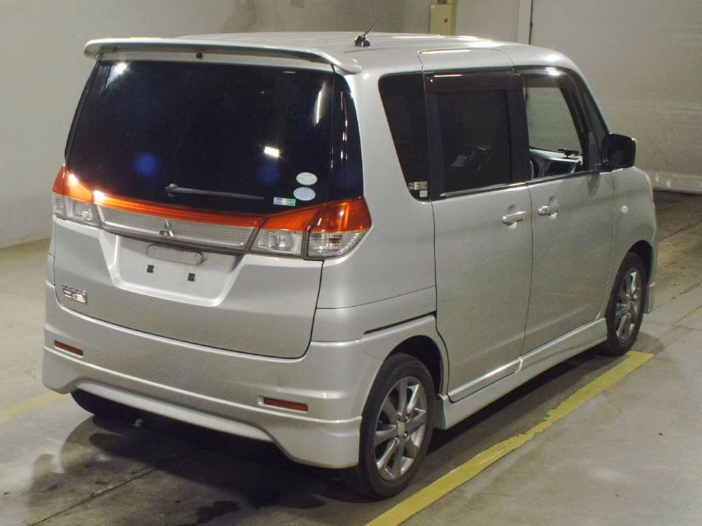 MITSUBISHI DELICA D:2