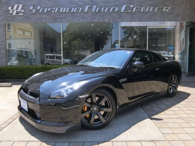 NISSAN GT-R