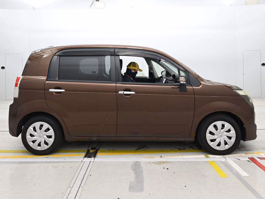 TOYOTA SPADE