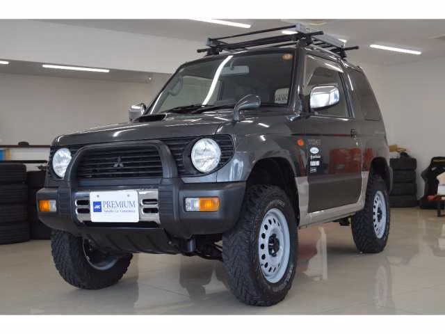MITSUBISHI PAJERO MINI
