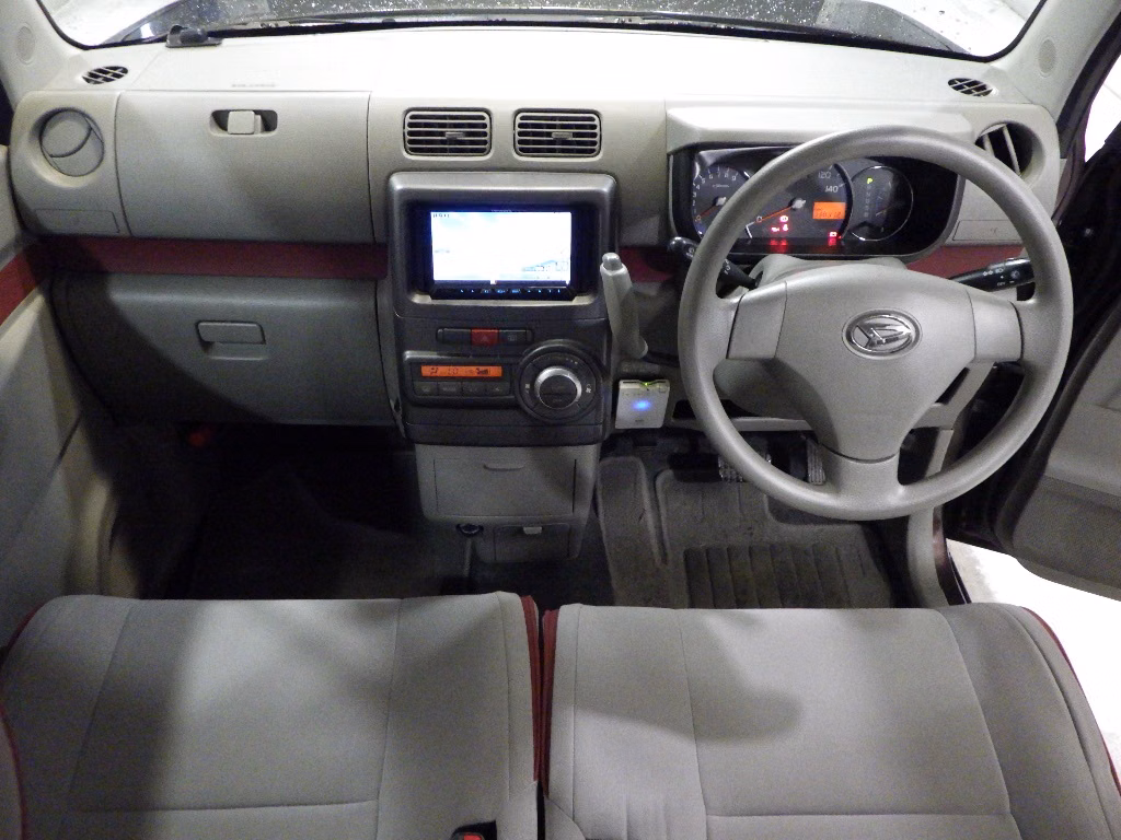 DAIHATSU MOVE CONTE