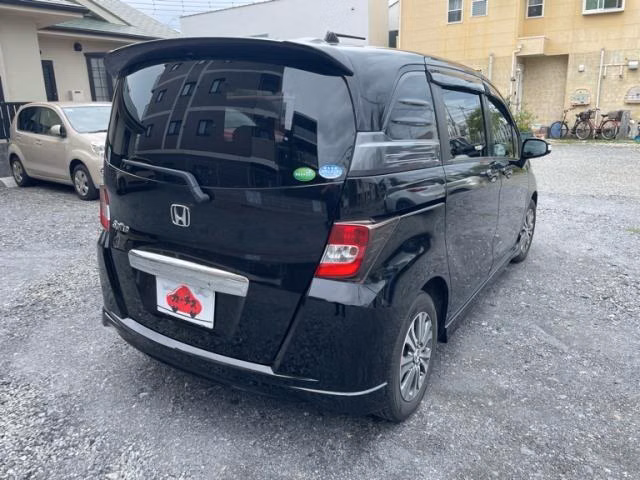 HONDA FREED SPIKE