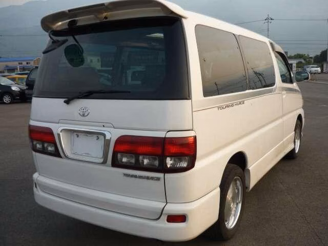 TOYOTA TOURING HIACE