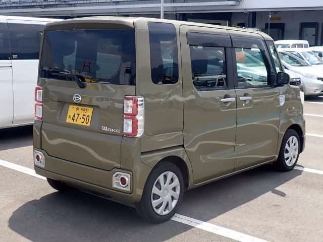 DAIHATSU WAKE