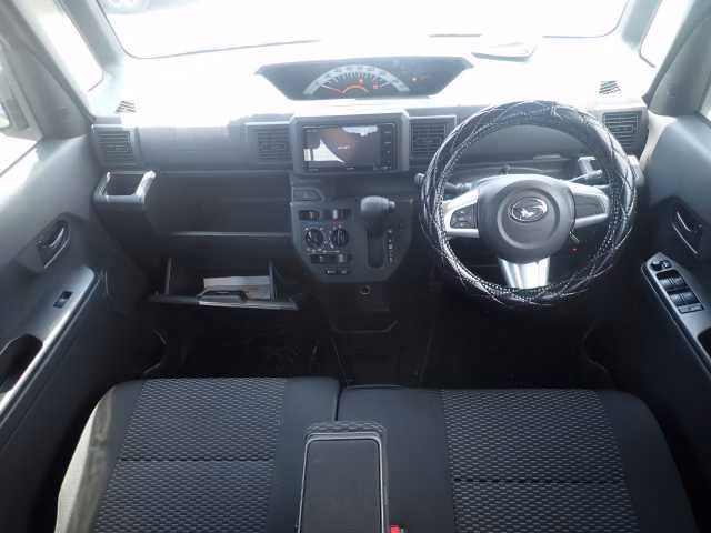 DAIHATSU WAKE