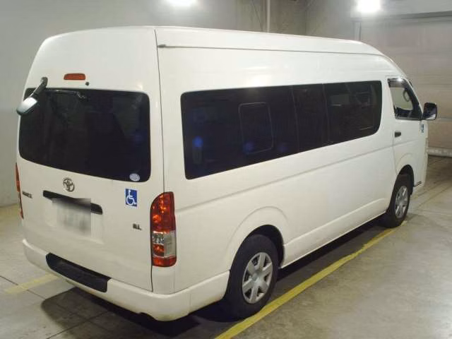 TOYOTA REGIUS ACE