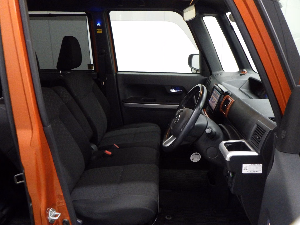 DAIHATSU WAKE